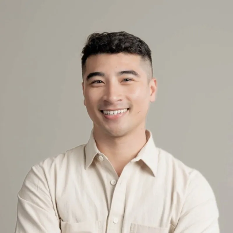 Eric Nague headshot