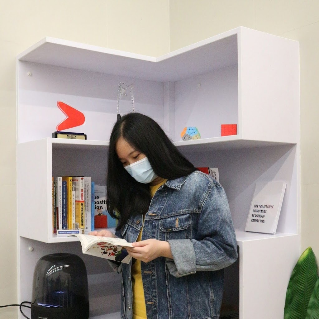 Avatar of Adeline R.