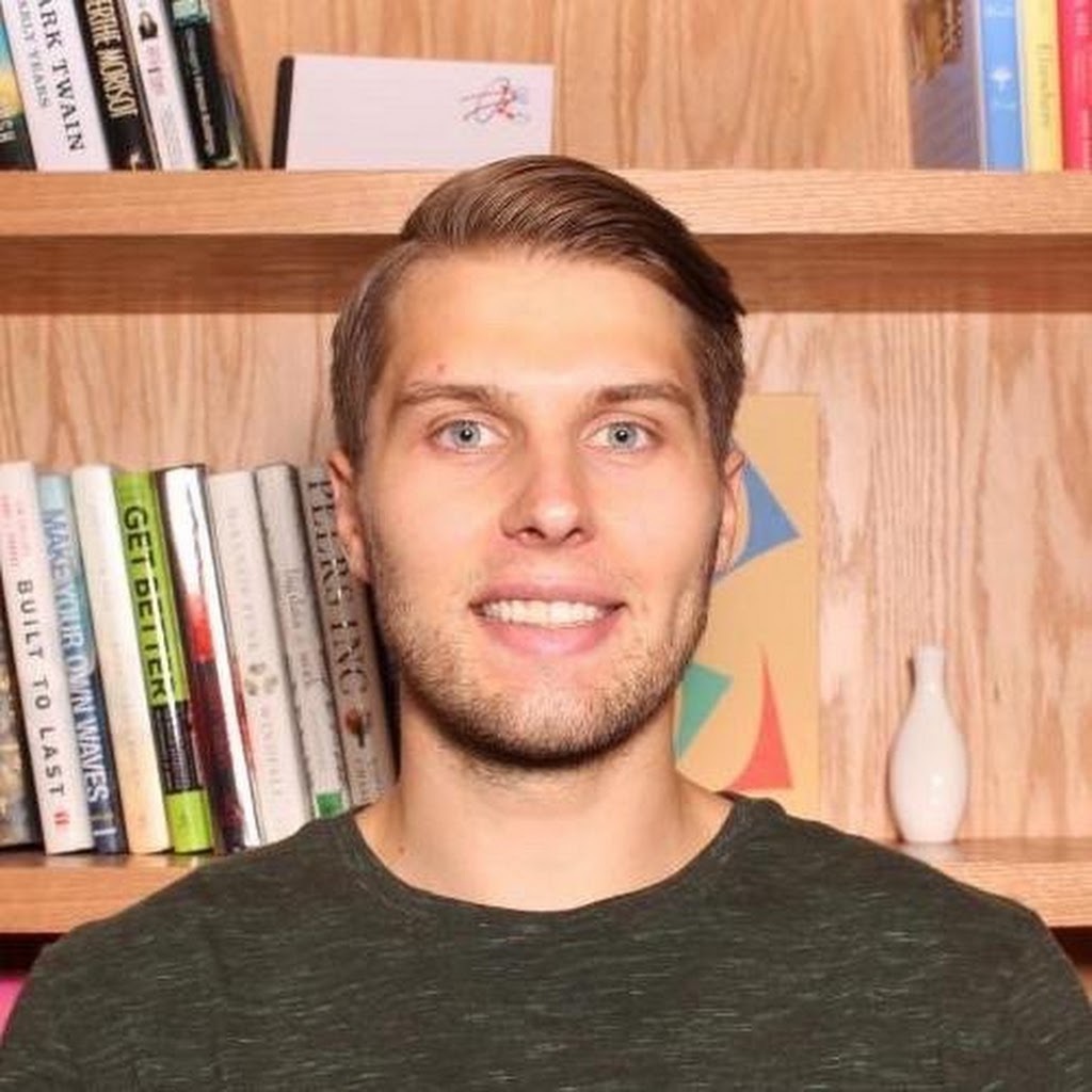 Avatar of Robert Maddox