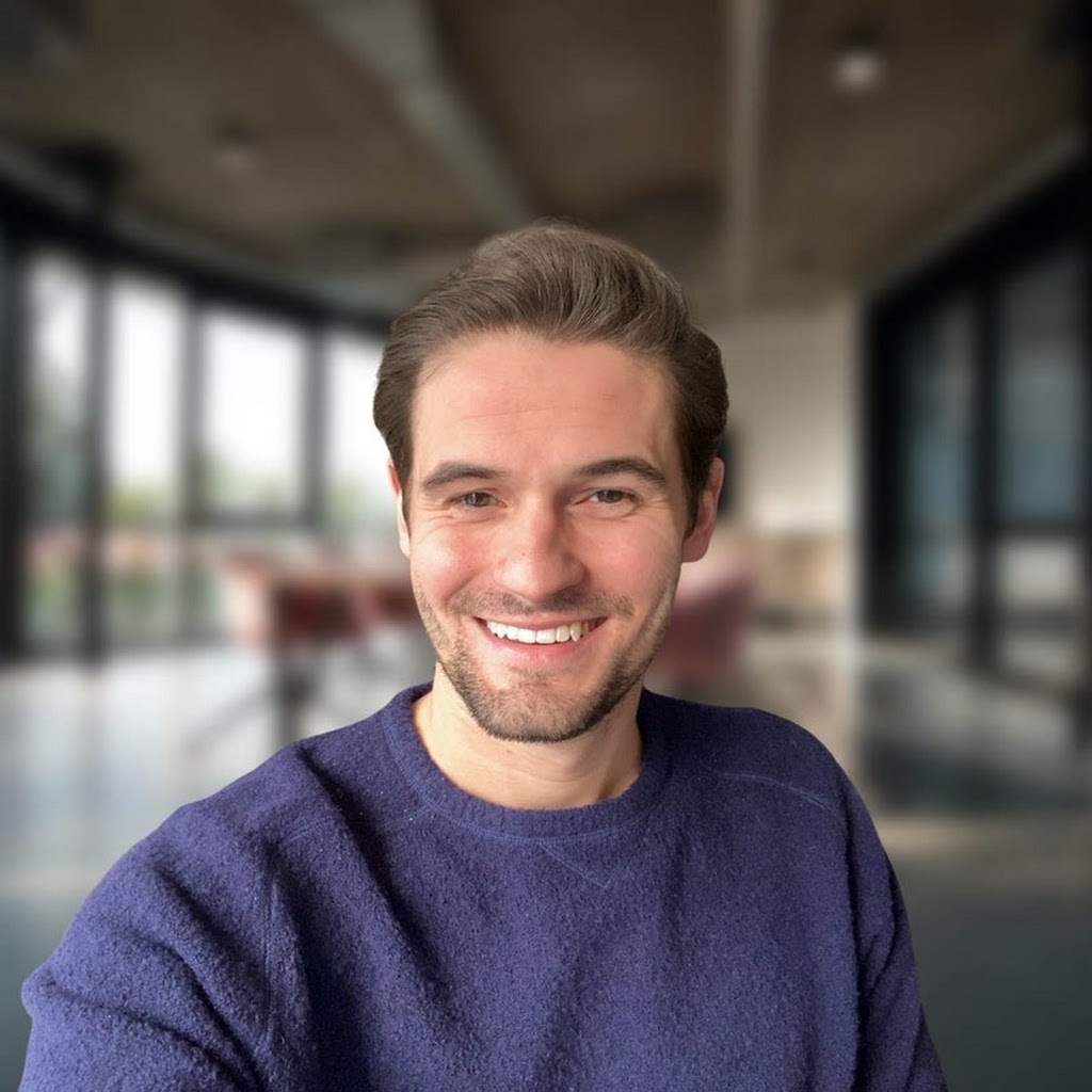 Avatar of Matthew (.