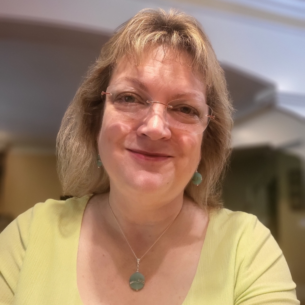 Avatar of Shelly Ryder